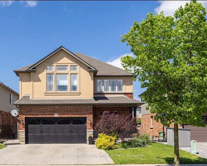 Property Photo: 96 Windwood Drive ON L0R 1C0