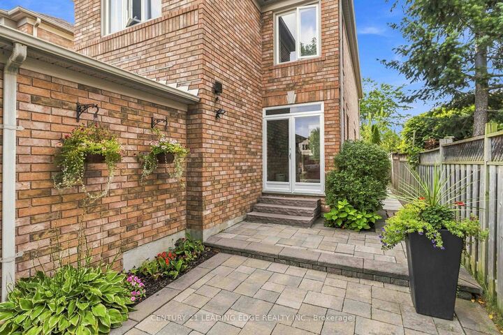 Property Photo: 6 Birchcliffe Drive ON L6Z 4T3