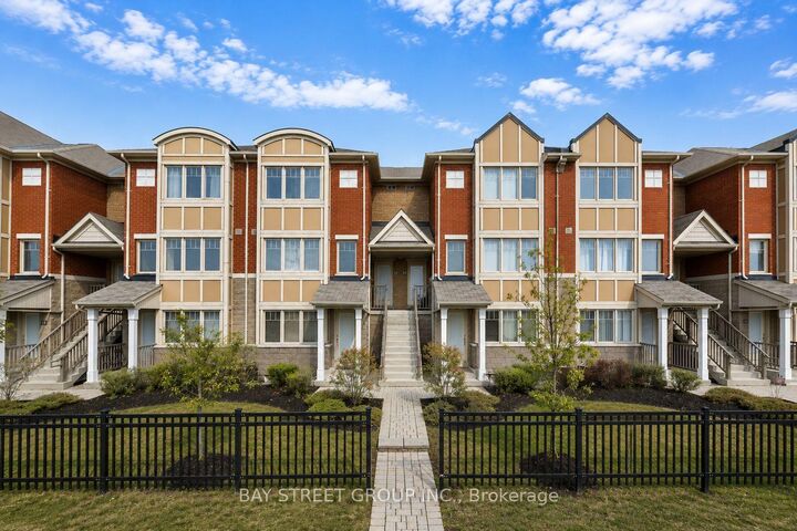 Property Photo: 3975 Eglinton Avenue W 13 ON L5M 0E7