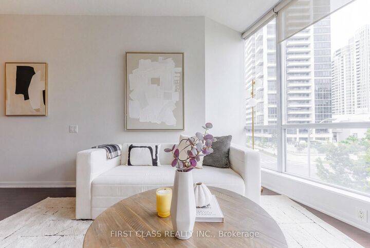 Property Photo: 30 Canterbury Place 305 ON M2N 0B9