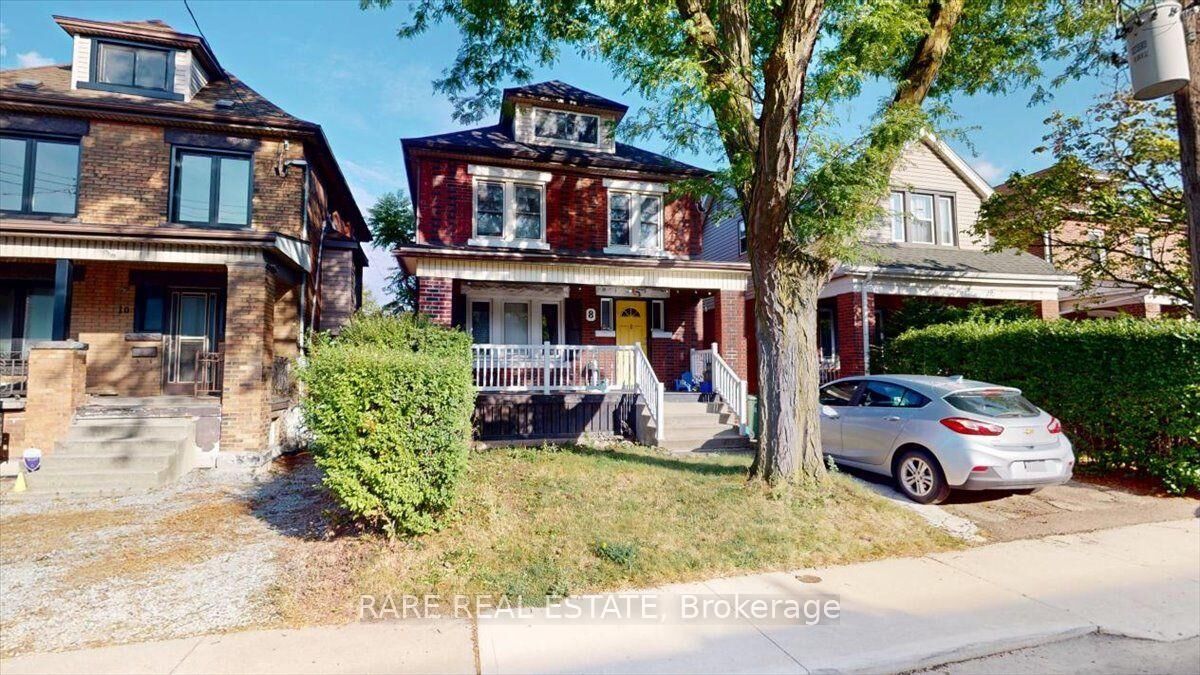 Property Photo:  8 Balsam Avenue N 1  ON L8L 6Y2 