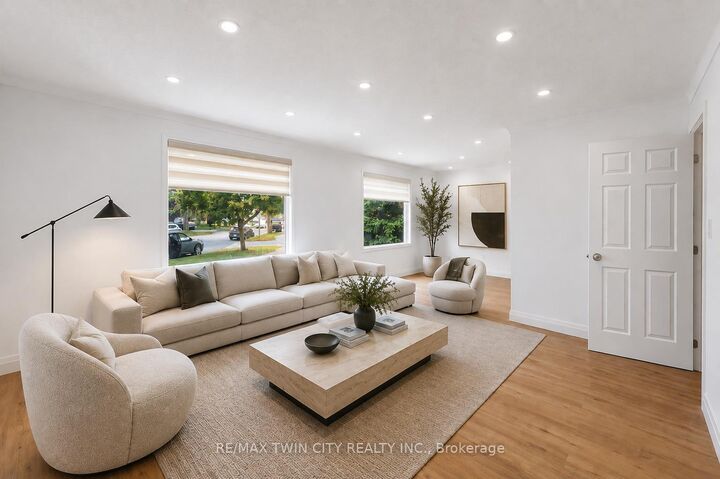 Property Photo: 58 Tupper Crescent ON N2B 2X9