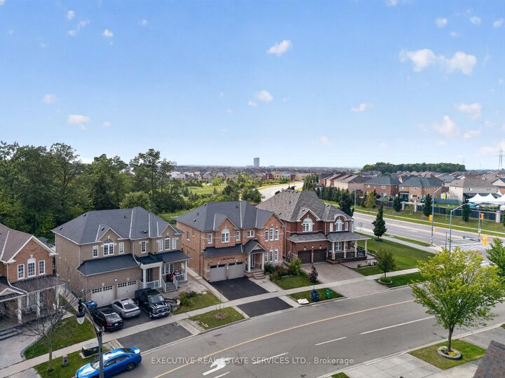 Property Photo:  4 Teal Crest Circle Upper  ON L6X 2Z6 