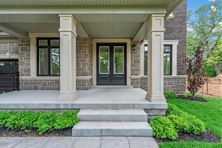 Property Photo: 1429 Dundas Crescent ON L5C 1E8