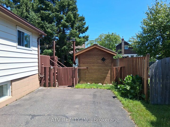 Property Photo: 54 First Avenue ON P3B 3L1