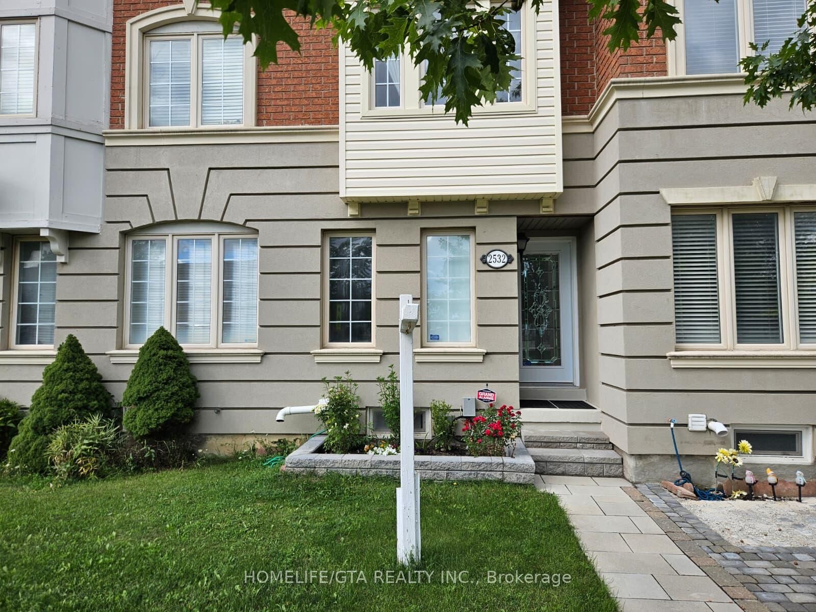 Property Photo:  2532 Bur Oak Avenue  ON L6B 1H2 