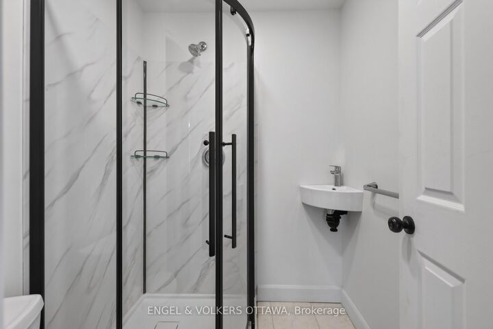 Property Photo:  267 Granville Street  ON K1L 6Z3 