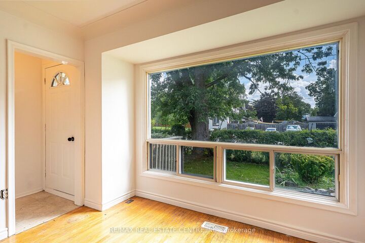 Property Photo: 295 Millvue Street ON N3C 1T6