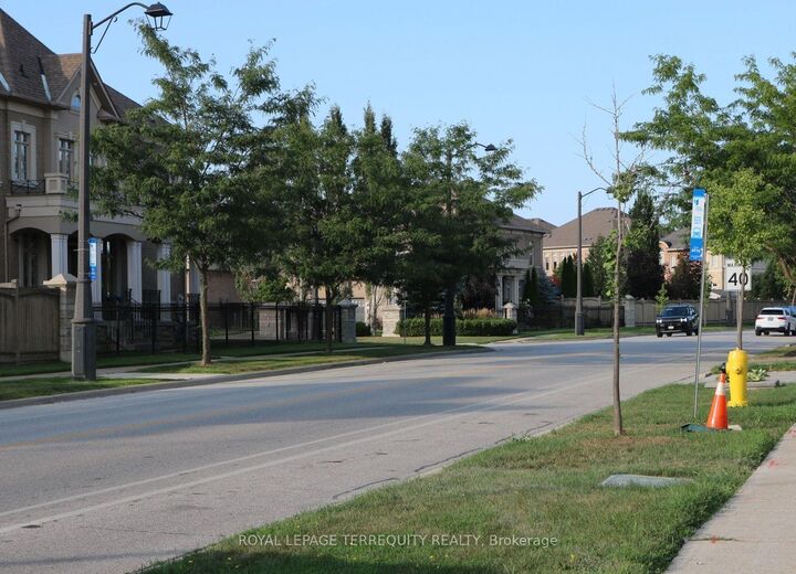 Property Photo: 131 Trammel Drive Bsmt Room 2 ON L4H 0W2