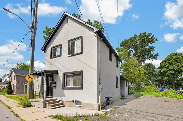 Property Photo: 193 York Street ON K7K 1R5