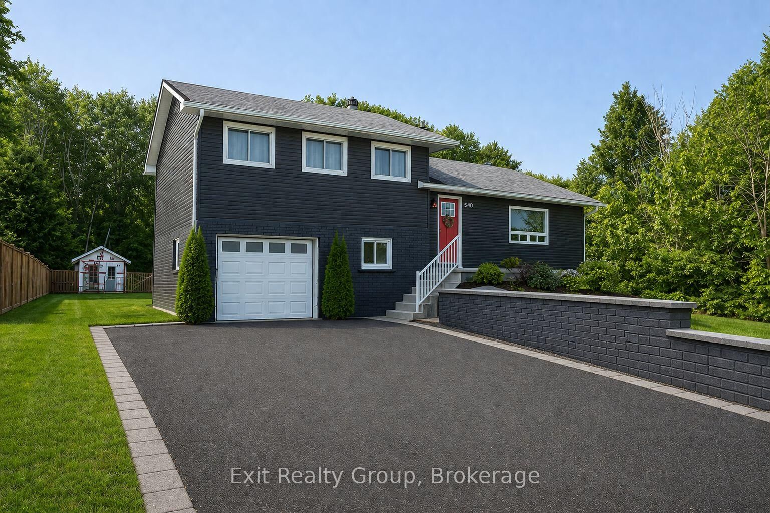 Property Photo: 640 Victoria Street N ON K0K 3J0