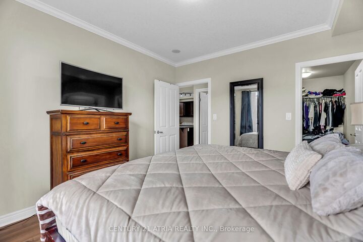 Property Photo: 1030 Coronation Drive 1014 ON N6G 0G5