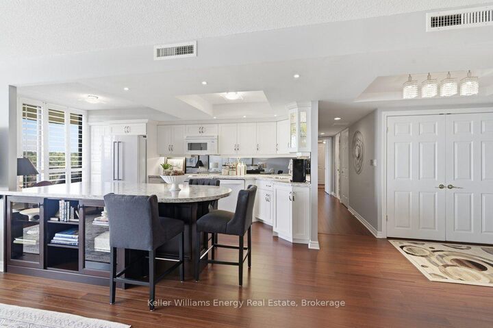 Property Photo: 700 Wilson Road N 806 ON L1G 7T5