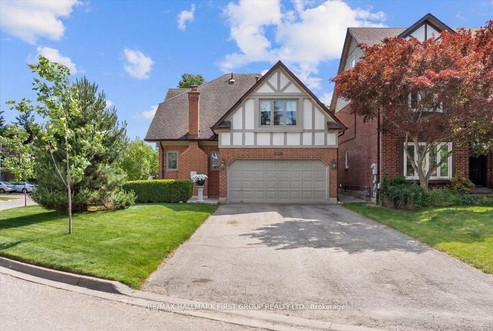 986 Mountcastle Crescent — photo 1