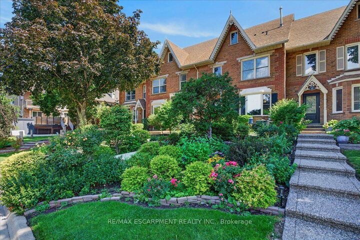 52 Sunvale Place — photo 1