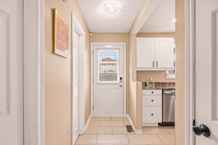 Property Photo:  119 Teal Crescent 86  ON K1E 2C1 
