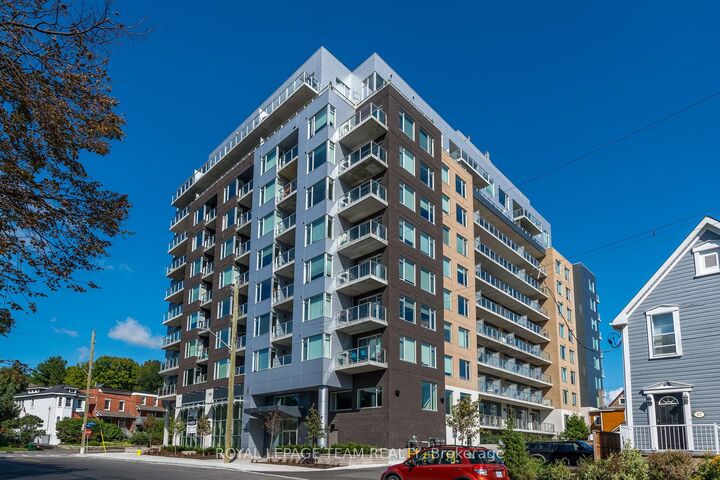 Property Photo: 7 Marquette Avenue 506 ON K1L 8A7