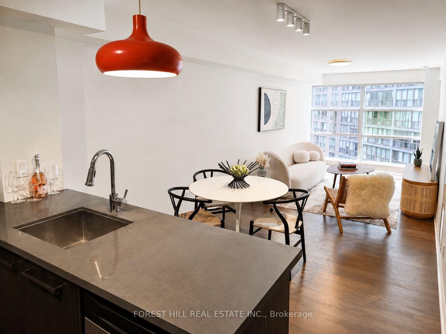 Property Photo:  11 St Joseph Street 1003  ON M4Y 3G4 