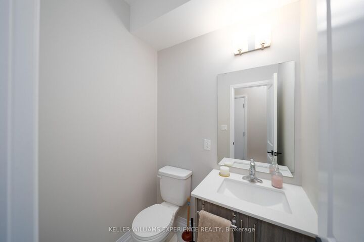 Property Photo: 147 Turnberry Lane ON L9J 0M4