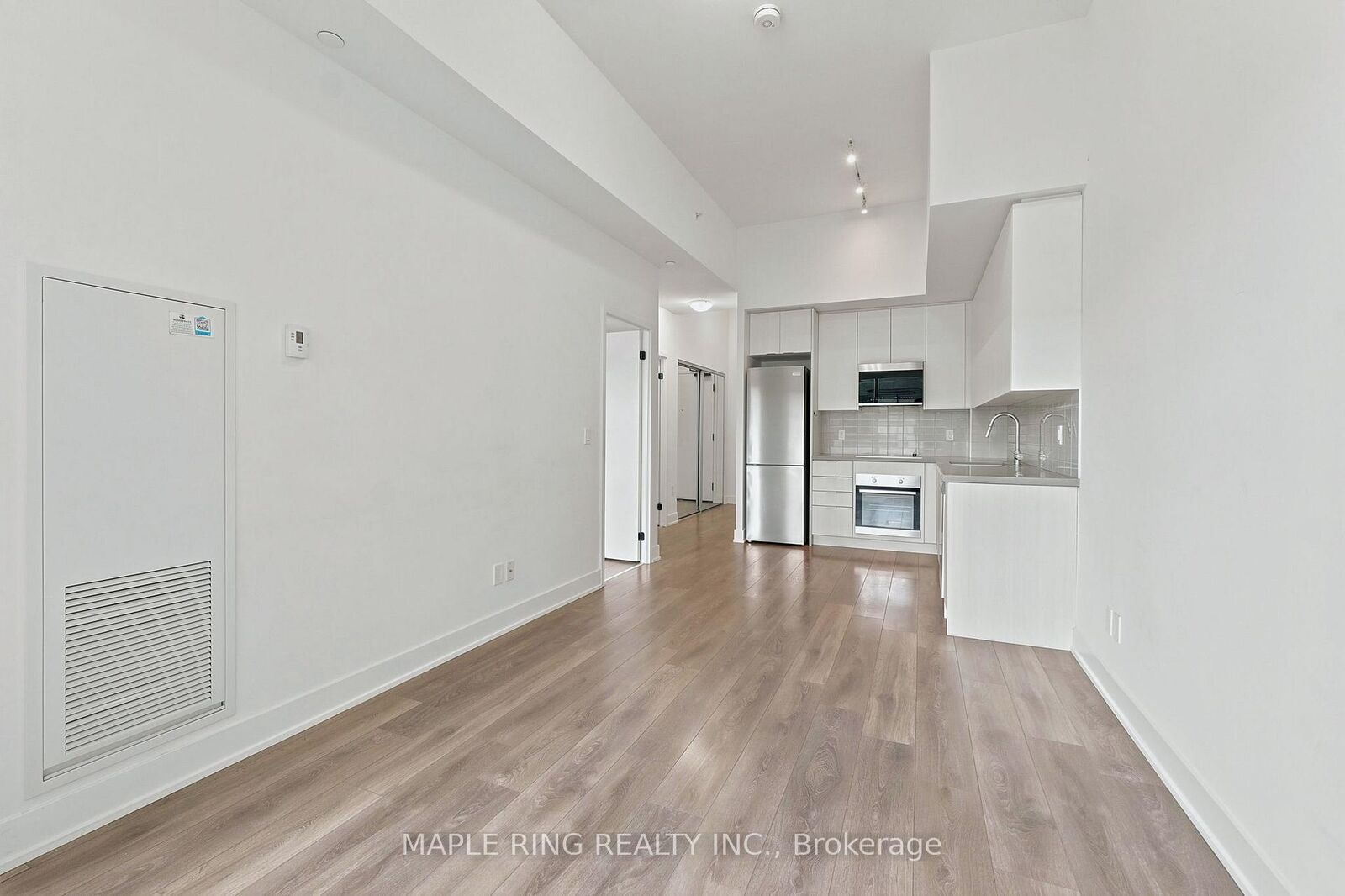 Property Photo: 2485 Taunton Road 450 ON L6H 3R8