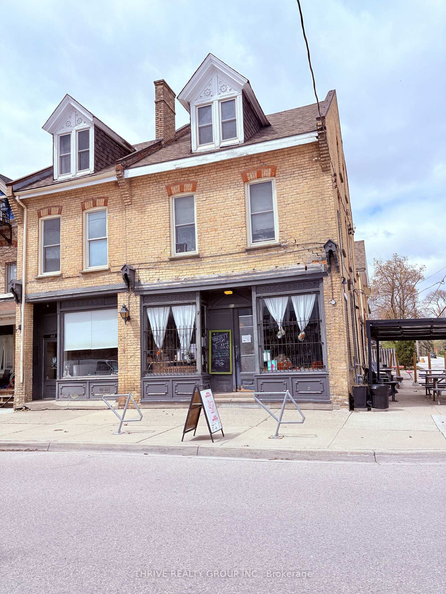 Property Photo:  466 Dufferin Avenue 1  ON N6B 1Z8 