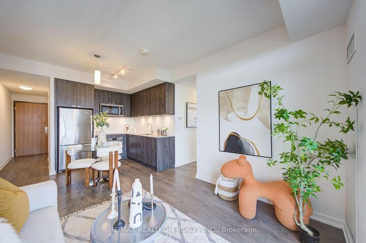 56 Forest Manor Road 1510 — photo 1