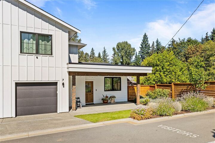 Property Photo: 1090 Evergreen Rd #7 BC V9W 3R9