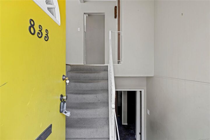 Property Photo: 833 Jordon Ave BC V9R 4G9