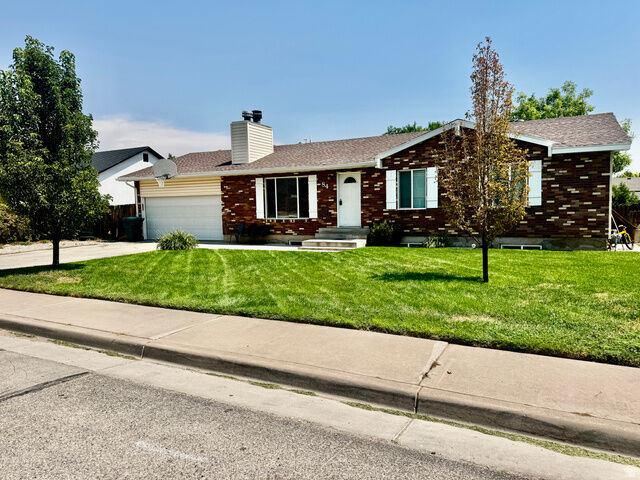 Property Photo:  84 N 1250 W  UT 84078 
