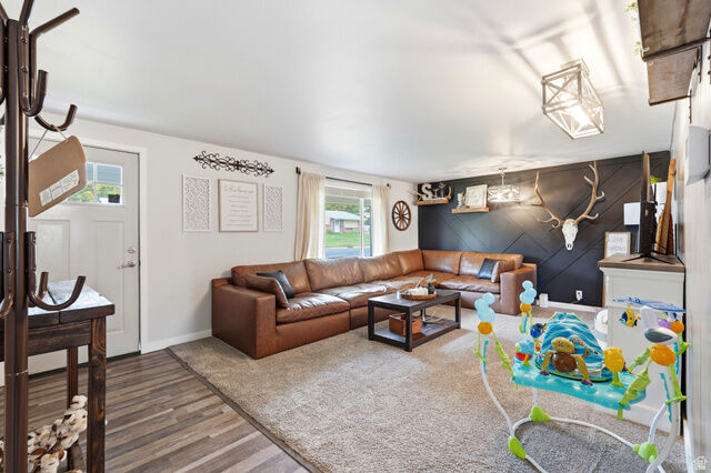 Property Photo:  4315 S 950 E  UT 84403 