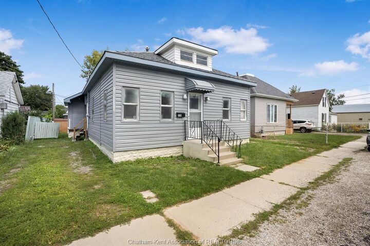 320 Lafontaine Street — photo 1