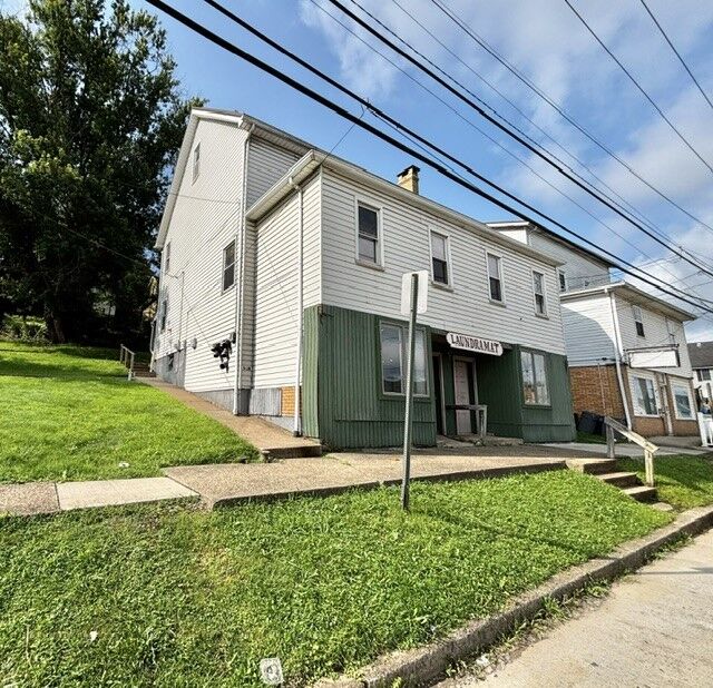 Property Photo:  512 Sewickley Ave 2  PA 15637 