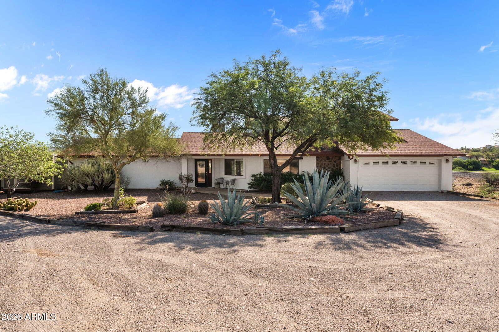 Property Photo: 855 N Milky Way AZ 85390