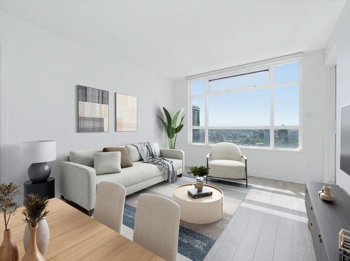 Property Photo: 438 Seymour Street 2008 BC V6B 6H4