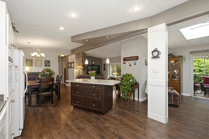 27111 0 Avenue 6 — photo 1
