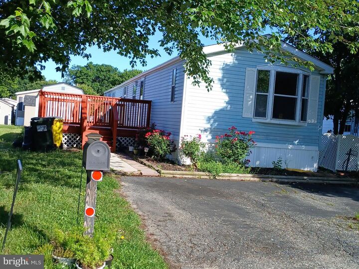 Property Photo: 114 Roundup Road MD 21220