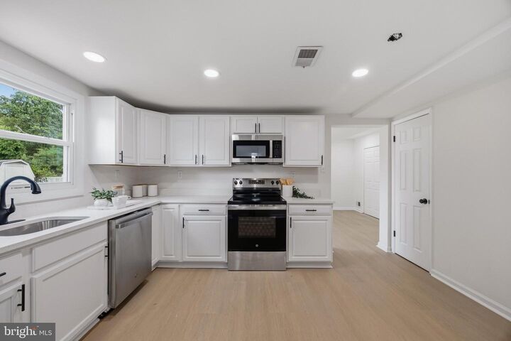 Property Photo: 984 Fall Circle Way MD 21054