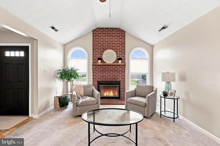 Property Photo: 206 Vista Court WV 25414