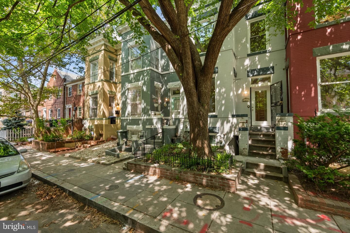 Property Photo: 1631 Monroe Street NW DC 20010