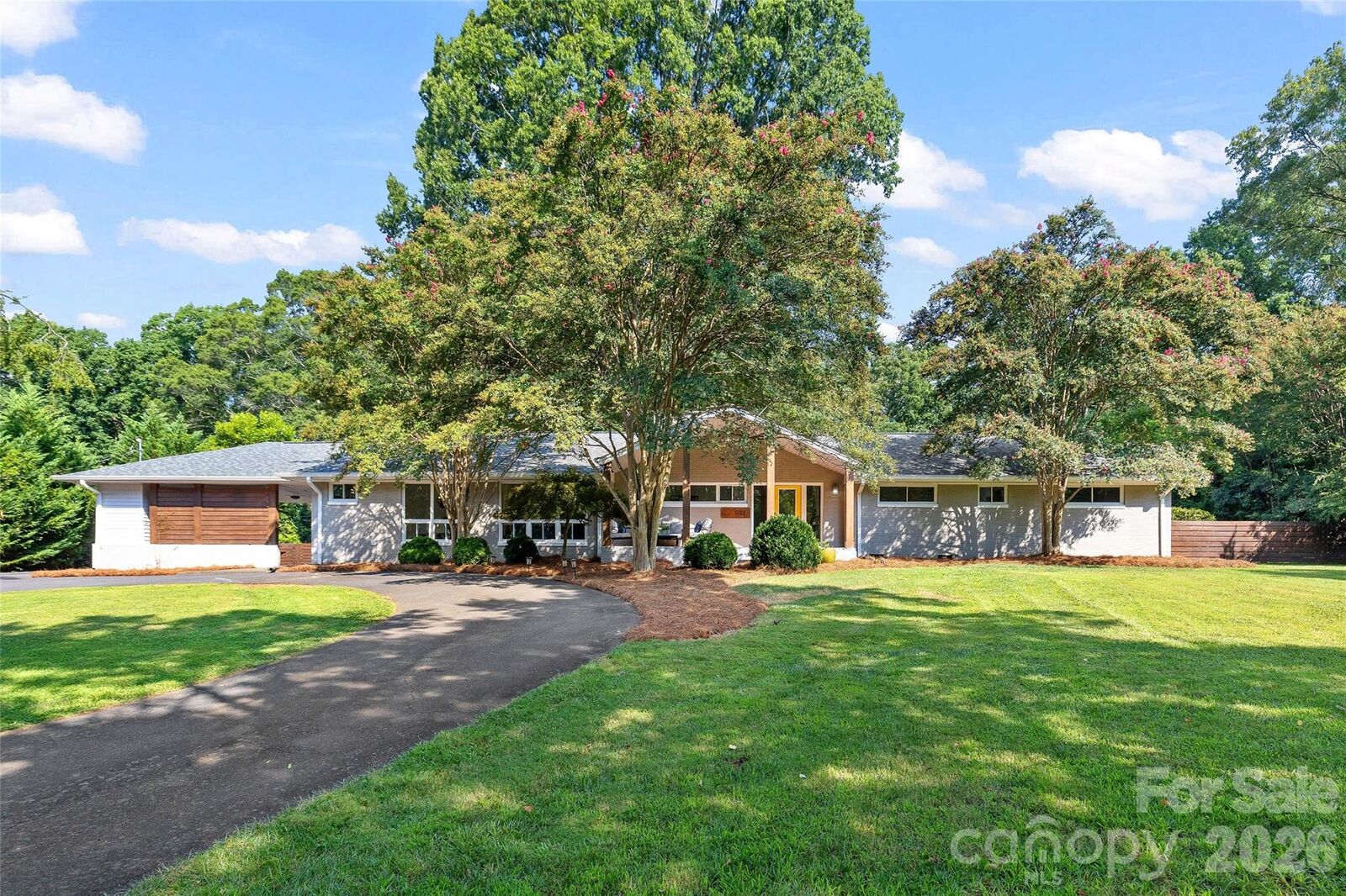 Property Photo:  1222 Burtonwood Circle  NC 28212 