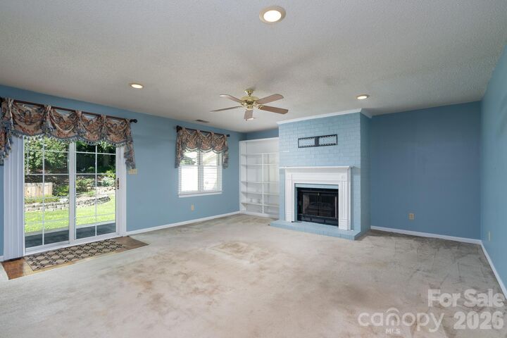 Property Photo: 566 Camrose Circle NE NC 28025
