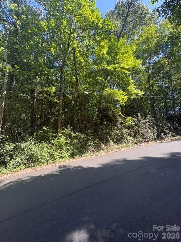 Property Photo:  404 Summit Drive SE  NC 28025 