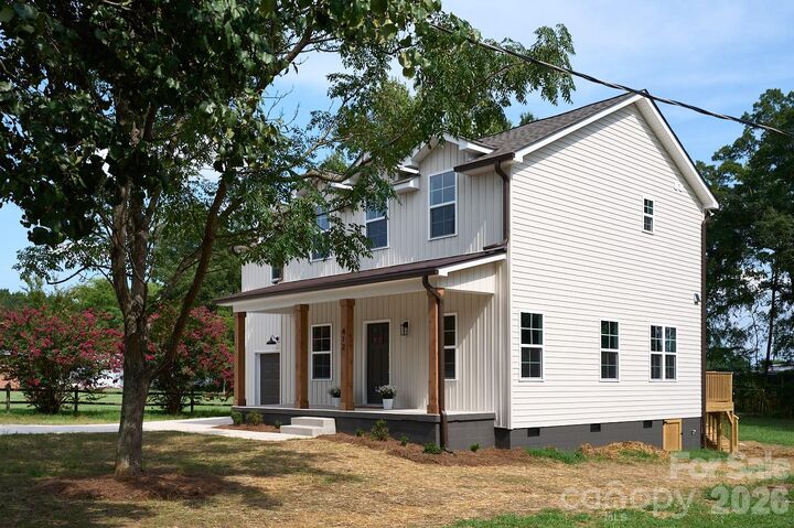 Property Photo:  412 Midway Drive  NC 28079 