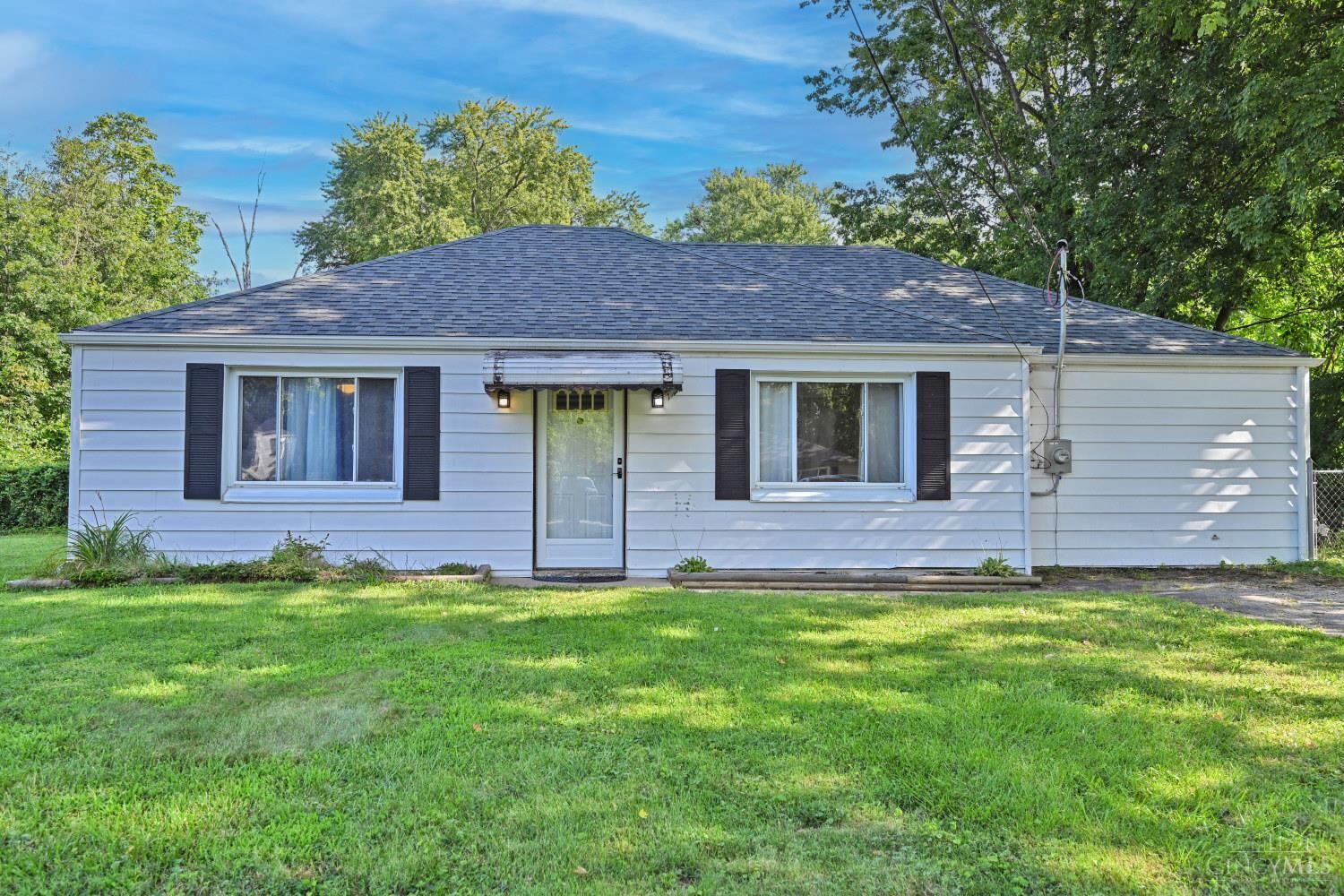 Property Photo: 884 Stanlyn Drive OH 45245