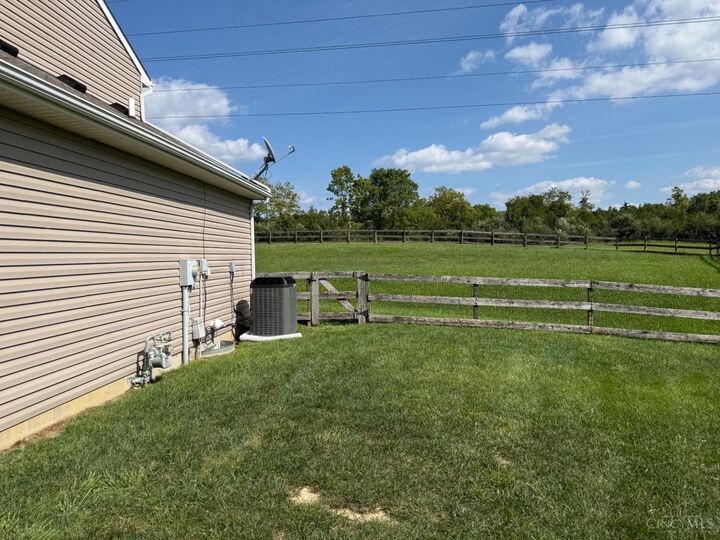 Property Photo:  121 Ascot Glen Drive  OH 45005 