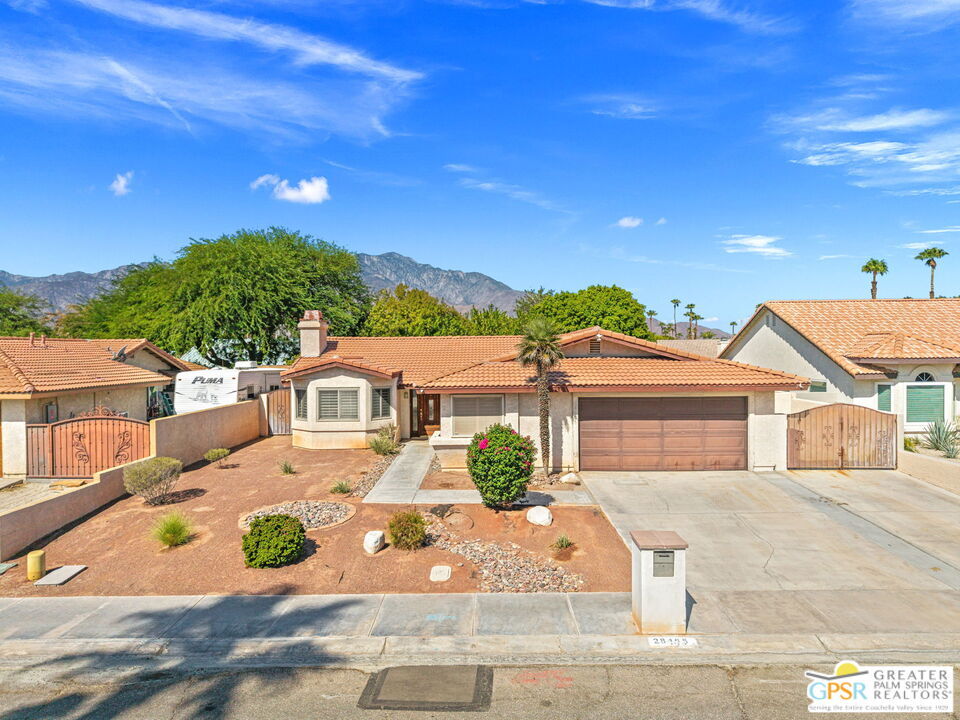 Property Photo: 28465 Avenida Condesa CA 92234
