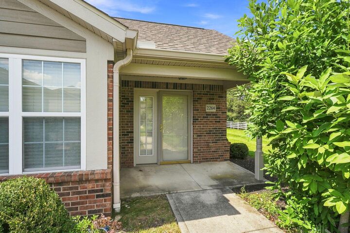 Property Photo: 2264 Bainter Avenue OH 43123
