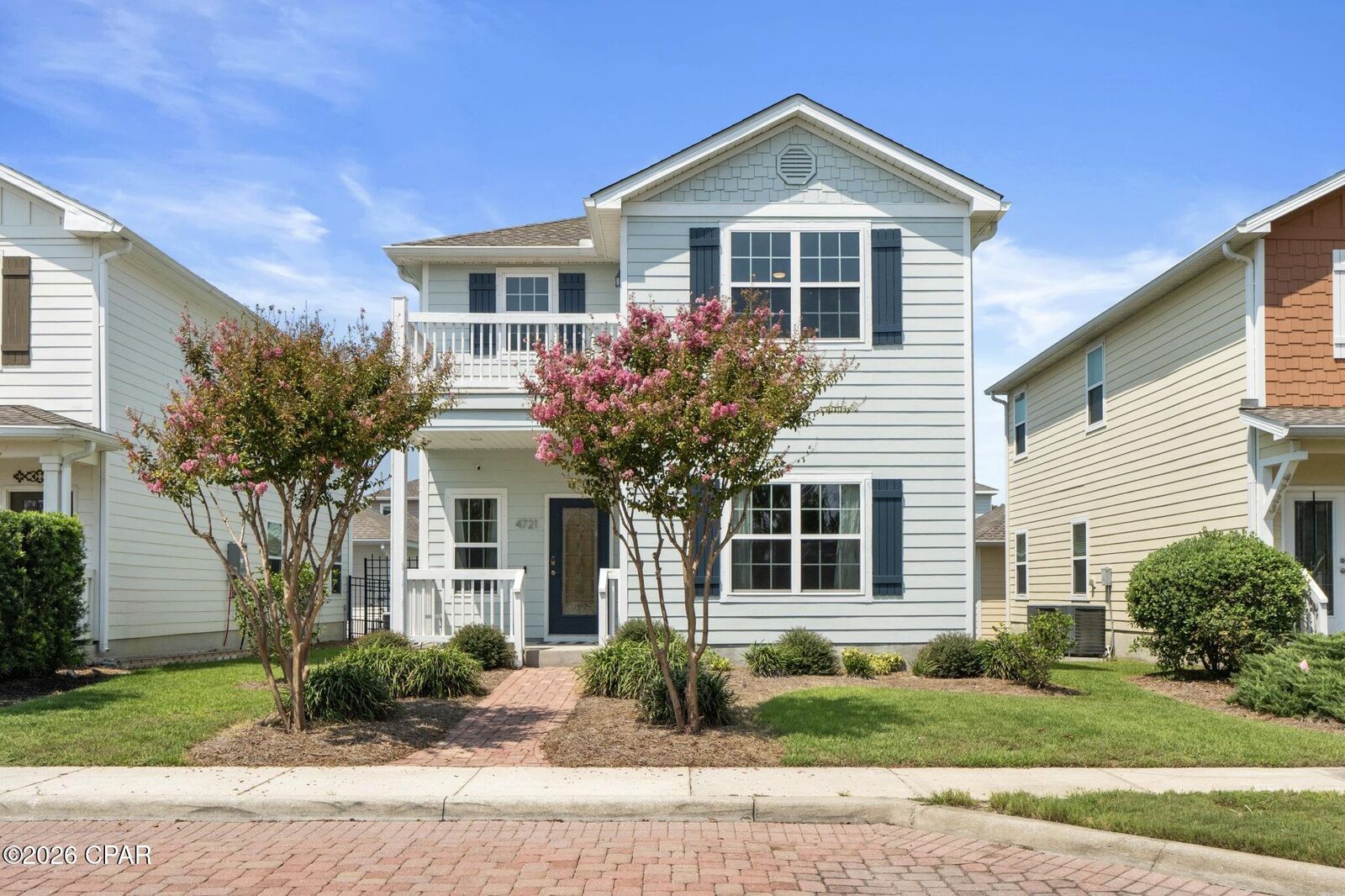 Property Photo: 4721 Bigleaf Lane FL 32408
