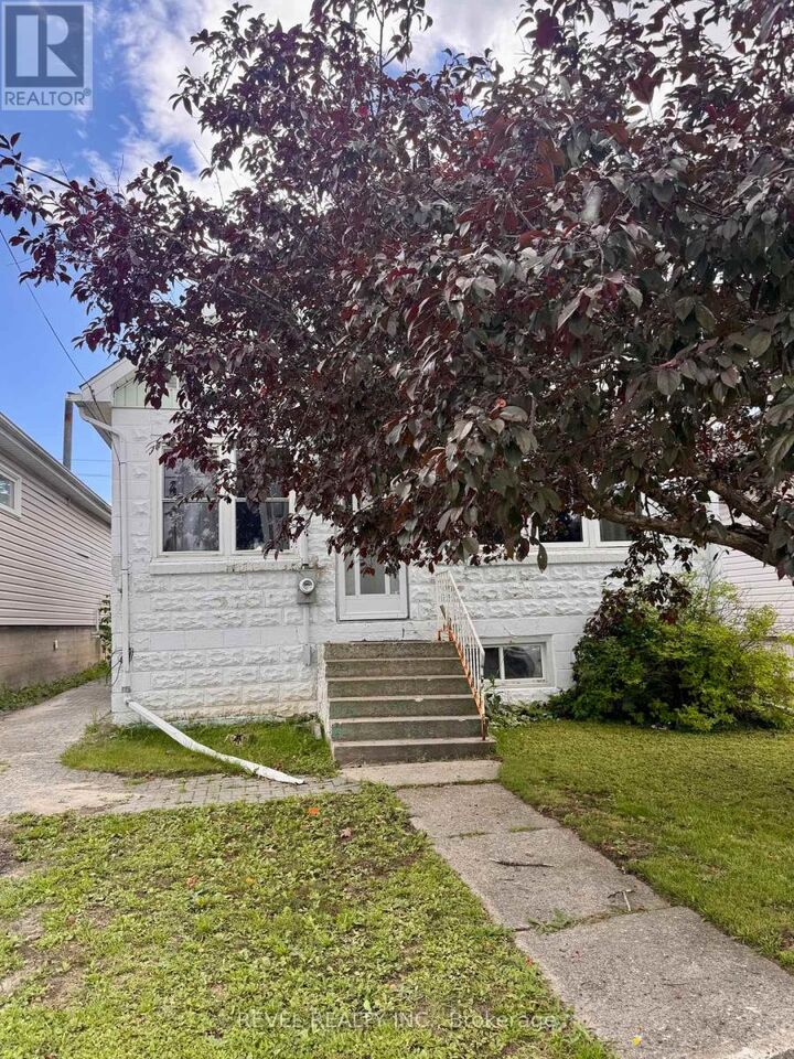 Property Photo:  121 Floral Avenue  ON P4N 4H6 