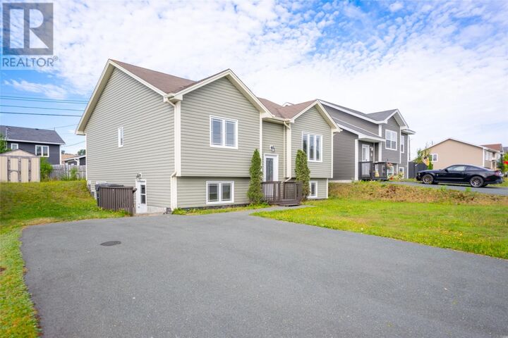 Property Photo:  32 Comerfords Road  NL A1X 4B3 